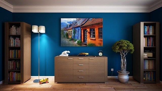 Sådan finder du praktiske pynteting til dit hjem